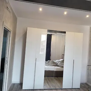 https://residenza-giulia.it-lombardy.com