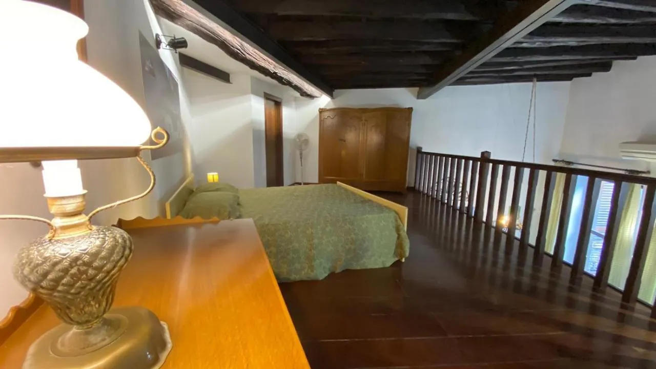 Casa Monviso Le Fuoriserie Palermo 0*,